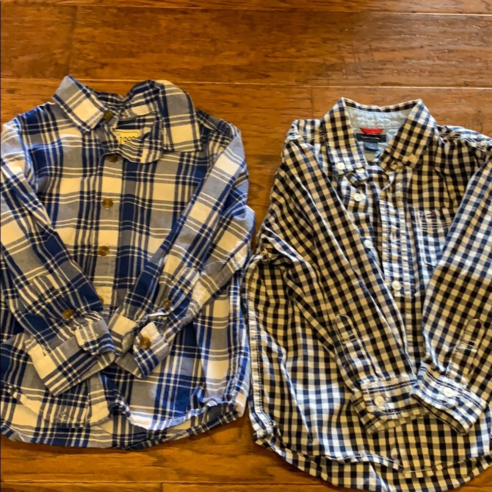 Bundle 2 long sleeve button up shirts